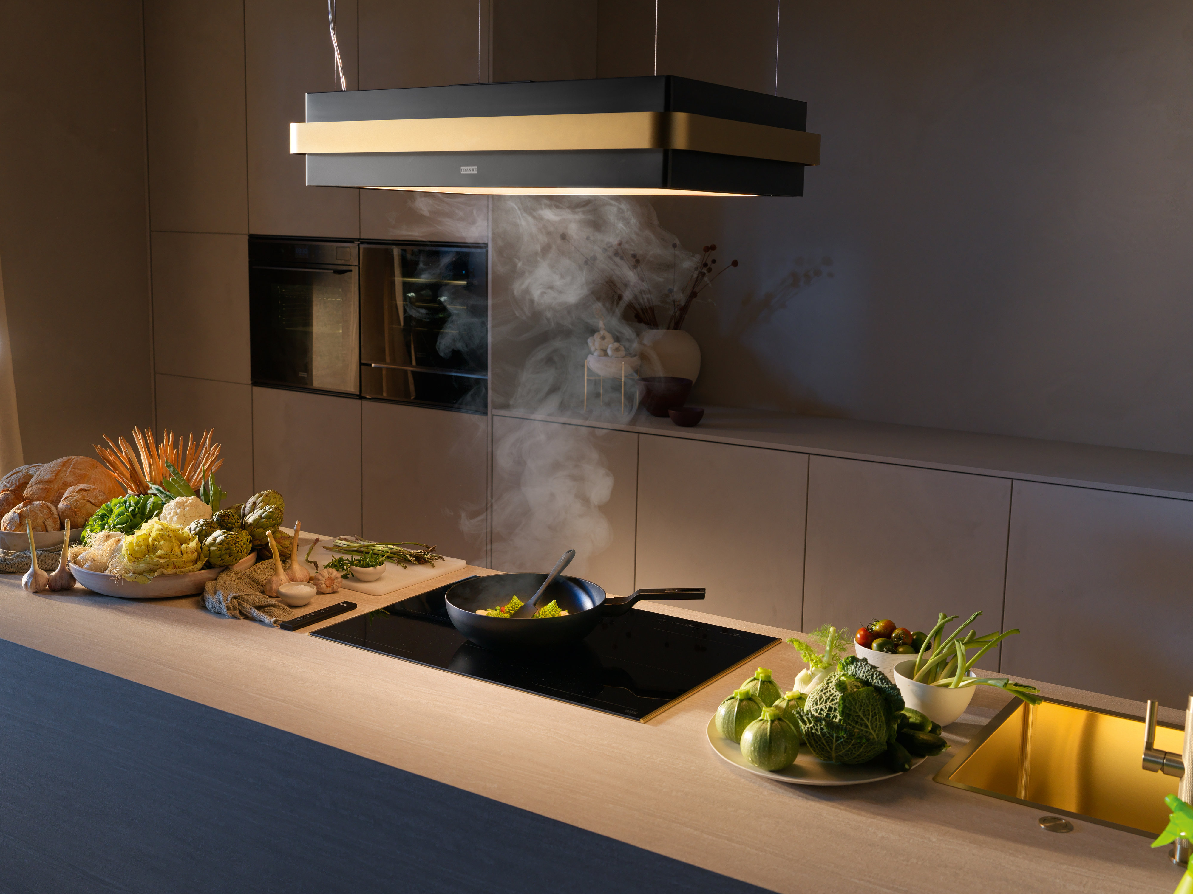 Franke Mythos Masterpiece Suspended Inselhaube Umluft