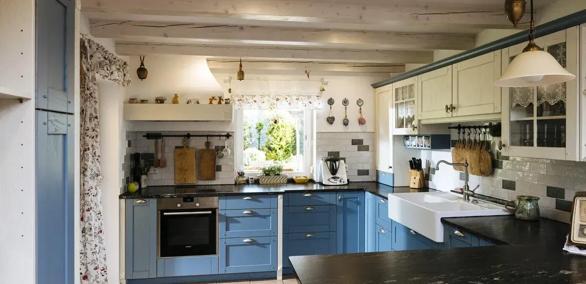 Hellblaue_Ausstellungsküche