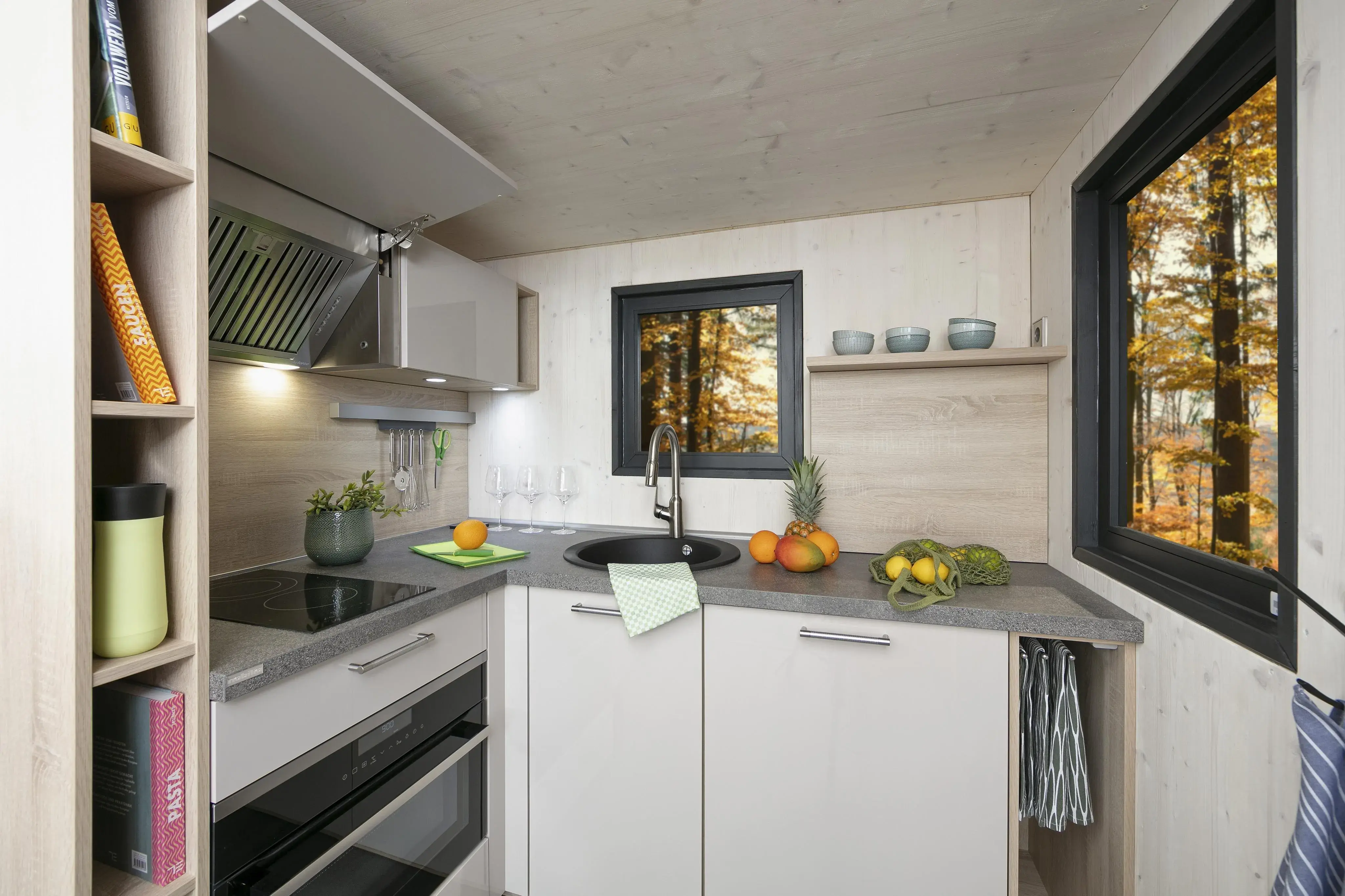 Weiße_moderne_Küche